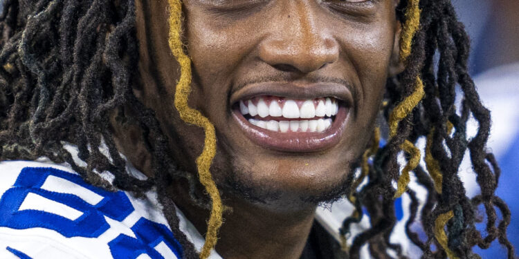 Breaking News: CeeDee Lamb Makes Surprise Visit to Oklahoma Sooners, Reigniting Excitement Among Fans and Players