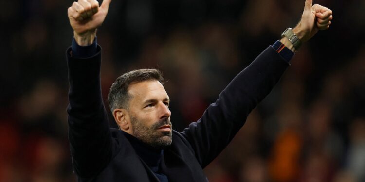 Ruud van Nistelrooy Set to Become Leicester City Manager, Assembles Backroom Staff Ahead of Premier League Clash
