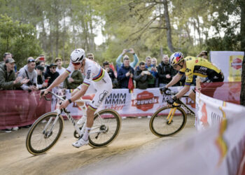 Geweldig!!!Hoe Van Aert en Van der Poel de deelnemersgelden voor de veldrit terugbetalen