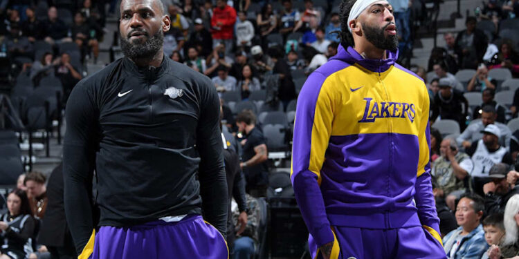 Lakers Right to Wait on Trade to Get LeBron, Anthony Davis Help Amid NBA Rumors