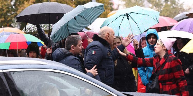 Just in: Nova Reporter Ana Marković Assaulted at Belgrade Rally as Police Stand By