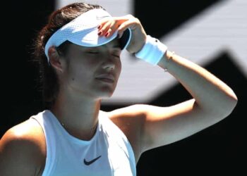 Emma Raducanu exits Australian Open after defeat to ruthless Iga Swiatek she leaves saying that….