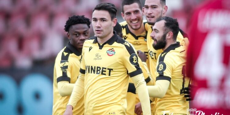 Наказанието на ФИФА отмени Ботев, но какъв следващ старши треньорът обсъжда потенциална търговия