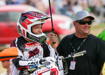 Malcolm Stewart blast Ricky carmicheal on his Historic 450SX Win in Tampa: ” I remember when Ricky Carmichael said I wouldn’t be able to compete with tough riders like Tomac and Jett on 450, But guess what? This 32-year-old boy got it done, and it’s in my hometown! so now he can watch me on the…” Continue Reading