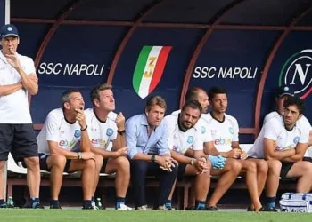  Napoli licenzia tre membri dello staff per scommesse e stavano effettivamente scommettendo sulla sconfitta del Napoli nelle partite