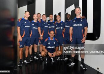 La Juventus licenzia tre membri dello staff per scommesse e stavano effettivamente scommettendo sulla sconfitta della Juventus nelle partite