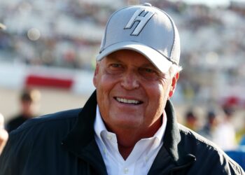 Breaking News: NASCAR Owner revealed why he want Martin Truex Jr Return back in NASCAR Team and this are his words… read more