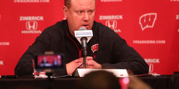 Breaking NEWS: Wisconsin badgers Head Coach Reject 5years contact with….. read more