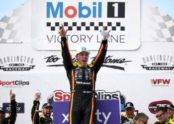 Breaking News!!!!Brandon Jones Breaks 98-Race Drought With Victory at Darlington…..