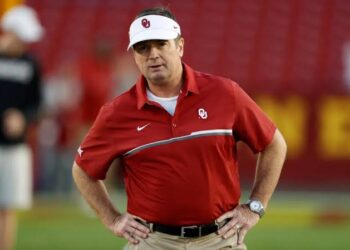 Legendary Coach Bob Stoops Rejoins  Oklahoma as Senior Advisor, Aiming to Guide Team Through SEC Transition…. read more