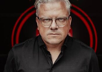 Smutná zpráva: FIFA potrestala trenéra AC Sparta Praha Larse Friise za sázení a další pochybení