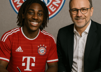 ANGEBOT AKZEPTIERT: Der offensive Mittelfeldspieler Eberechi Eze von Crystal Palace unterschreibt einen 4-Jahres-Vertrag mit Bayern München im Wert von 70 Millionen Dollar als neue Trikotnummer …