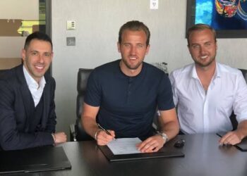 Deal bestätigt: Star-Stürmer Harry Kane wechselt zum VfB Stuttgart – Drei-Jahres-Vertrag unterzeichnet