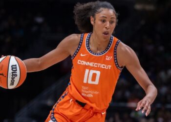 WNBA Star Earns Online Praise After Dominant Performance Against Top Rival