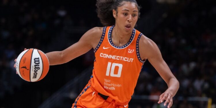 WNBA Star Earns Online Praise After Dominant Performance Against Top Rival