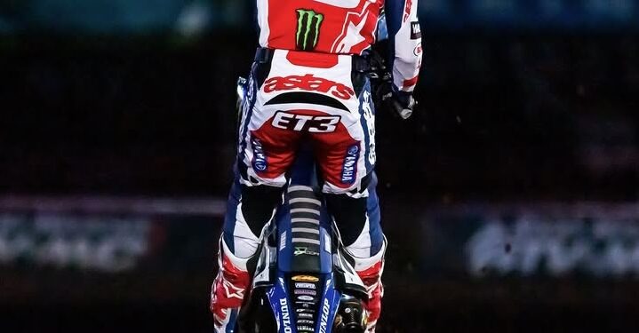 Eli Tomac Survives a Chaotic Night in St. Louis — All Eyes Now on Vegas for a Thrilling Showdown