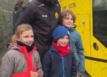 Onsterfelijke liefde voor Mathieu van der Poel: een kampioen wiens geest, hart en passie de jongere generatie inspireren en blijven schitteren tot aan de finish