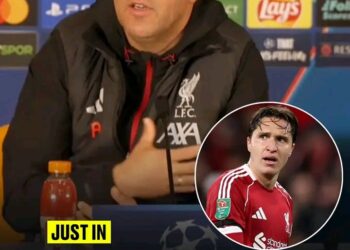 Arne Slot Breaks Silence on Chiesa’s Shock Champions League Omission—Fans Divided Over Manager’s Explanation