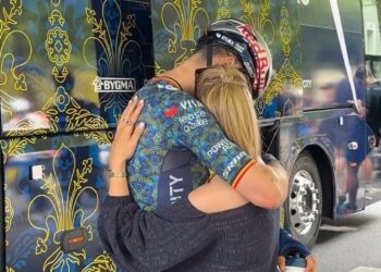 Wout van Aert dankt zijn vrouw voor zijn grootste triomfen, overwinningen en comebacks