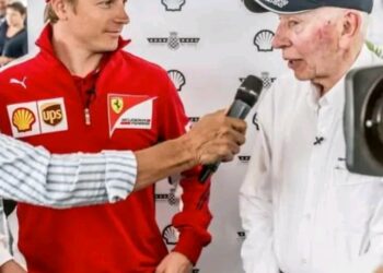 “Hän elää sydämessäni – Kimi Räikkönen kunnioittaa Sir John Surteesia, ainoaa miestä, joka valloitti sekä F1- että MotoGP-maailman.” Kaksi mestaria. Kaksi aikakautta. Yksi unohtumaton…