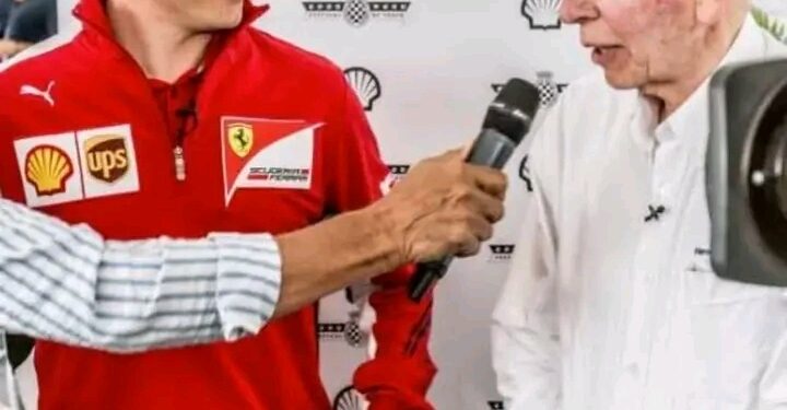 “Hän elää sydämessäni – Kimi Räikkönen kunnioittaa Sir John Surteesia, ainoaa miestä, joka valloitti sekä F1- että MotoGP-maailman.” Kaksi mestaria. Kaksi aikakautta. Yksi unohtumaton…