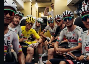 Aucun compromis, un seul objectif — L’équipe unie par la détermination et le sens du devoir