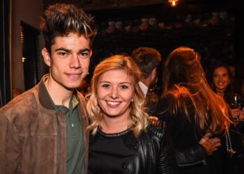 “Na een slopend seizoen neemt Wout van Aert een welverdiende vakantie om bij te komen en te reflecteren”