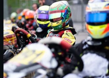 Räikkösen perintö elää – Kimin poika seuraa hänen jalanjälkiään täydellä tuella..