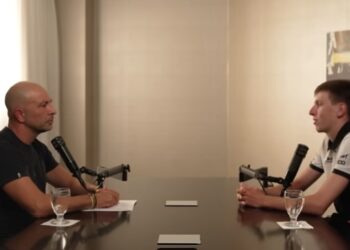 »Številke ne lažejo – Tadej Pogačar se je odkrito odzval v podcastu dr. Petra Attie in osupel oboževalce in trenerje«