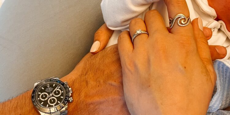 Wout van Aert neemt een pauze – Hartverwarmende momenten terwijl hij geniet van quality time met zijn kleintje