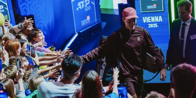 An Emotional Night with Jannik Sinner and His Fans — Until One Gesture Stunned the…Details