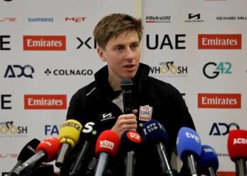 Tadej Pogačar brise le silence — Aperçu de la suite pour l’infatigable champion cycliste
