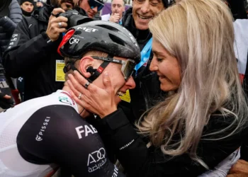 »Vsak udarec, vsaka zmaga – zanjo« – Tadej Pogačar spregovori o ljubezni, ki je spodbudila njegovo vrnitev