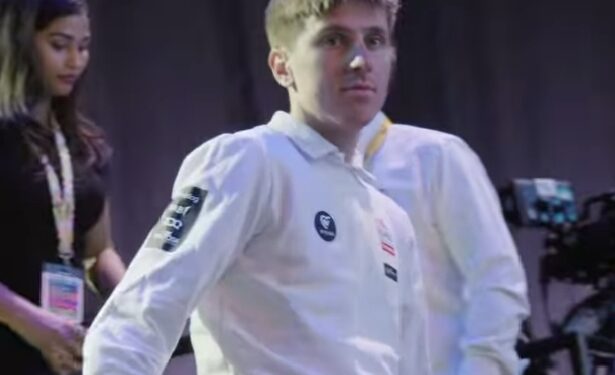 Tour de Force na tribunah: Tadej Pogačar presenetljivo nastopil na današnjem e-športnem kolesarskem dogodku