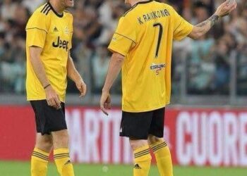 Kun legendat antavat takaisin: Kimi Räikkönen ja Sebastian Vettel yhdistävät voimansa hyväntekeväisyyden nimissä – ja Kimi varastaa shown kolmella maalillaan muistuttaen maailmaa siitä, miksi hän on fanien suosikki ikuisesti