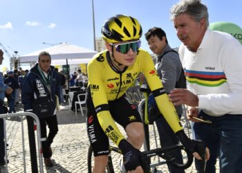 »Spoštovanje brez predaje: Jonas Vingegaard priznava Pogačarjevo briljantnost – a prisega, da se nikoli ne bo predal«