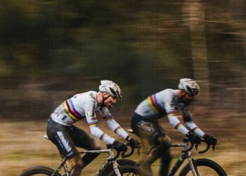 “Het is officieel: Van der Poel publiceert complete veldritkalender — 13 wedstrijden, 1 missie, alle ogen gericht op Hulst”