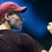 Jannik Sinner Begins Title Defense in Style: Triumphs Over Injured Félix Auger-Aliassime at ATP Finals