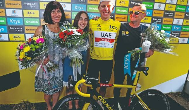 Od majhnih mestnih cest do svetovnega prvaka: Kako so skromni začetki Tadeja Pogačarja oblikovali kolesarsko legendo – Ana in Mirko Pogačar spregovorita