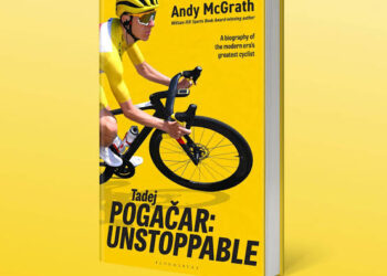 “Tadej Pogačar: Onstuitbaar” — Andy McGraths uitgebreide biografie van het wielerfenomeen