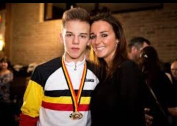 Van crashes tot kritiek — De ouders van Thibau Nys vertellen hoe hun zoon elk obstakel overwon om zijn plek tussen de kampioenen te verdienen