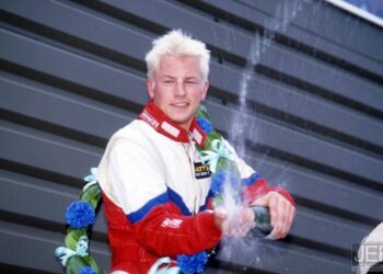 ”Mitä Kimi Räikkönen teki Formula Renault’ssa, mikä jätti kaikki sanattomiksi?”