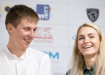 Navijači izražajo zaskrbljenost zaradi govoric o zdravju Urške Žigart – Tadej Pogačar ostaja tiho sredi ugibanj