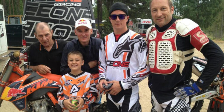 Jäämiehen hiljainen puoli: Kimi Räikkösen näkymätön vierailu, joka kosketti nuoria helsinkiläisiä