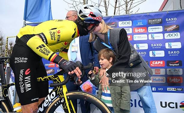 Gedreven door familie, gevormd door opoffering: Hoe de steun van zijn familie zijn meedogenloze streven naar grootsheid voedt