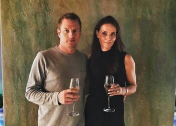 Uuden vuoden aloitus kiitollisuudella: Kimi ja Minttu Räikkönen lähettävät sydämelliset terveiset faneille ympäri maailmaa