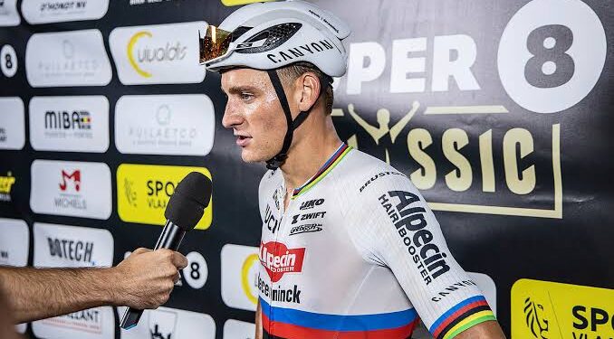 Van der Poel schokt fans door de Wereldbeker in Benidorm over te slaan, terwijl rivalen een zeldzame kans zien