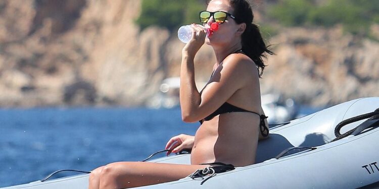 Kimi Räikkönen & Minttu Räikkönen Kohtaavat Raskauskomplikaatiot Vahvuudella ja Sitkeydellä