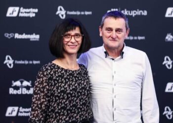 “‘Nikoli ni obupal’ — starš Tadej Pogačar razkriva ganljivo zgodbo o njegovih skromnih začetkih”