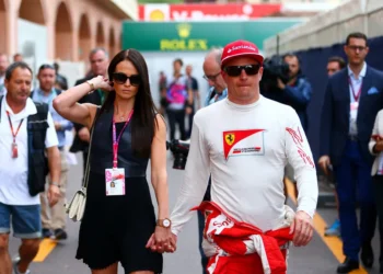 “‘Nyt riittää’ — Kimi Räikkönen rikkoi hiljaisuuden ensimmäistä avioliittoaan koskevista huhuista ja väitetystä perhekriisistä”